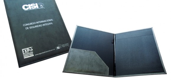 Carpeta T-C sellada y cosida